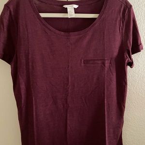 maroon shirt